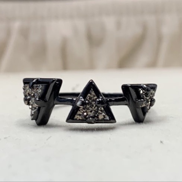 Charmed Aroma Sterling Silver Black Triangle Druzy Ring - Size 8 - Picture 3 of 12